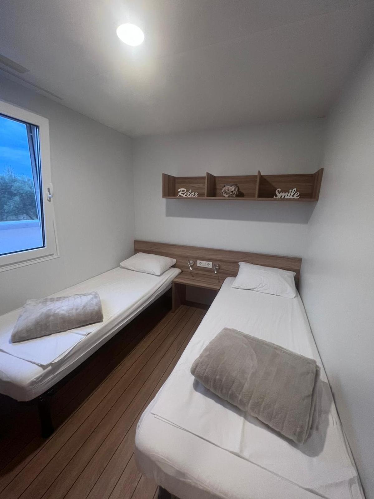 Mobile House F&L Villa Biograd Na Moru Exterior foto